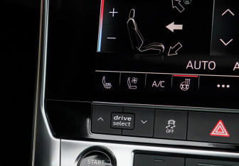 Подержанный автомобиль Audi A7 2021 года (26 фото)