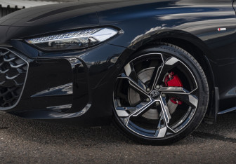 Подержанный автомобиль Audi A5 Liftback 2025 года (2 фото)