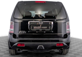 Подержанный автомобиль Honda Pilot 2012 года (6 фото)