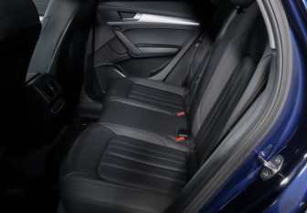 Подержанный автомобиль Audi Q5 2021 года (10 фото)