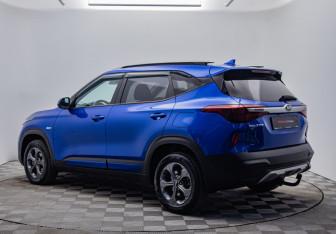 Подержанный автомобиль Kia Seltos 2021 года (3 фото)