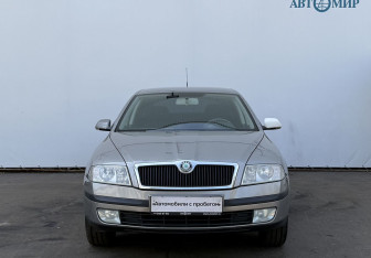 Подержанный автомобиль Skoda Octavia Liftback 2008 года (2 фото)