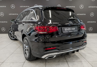 Подержанный автомобиль Mercedes-Benz GLC Coupe 2021 года (7 фото)