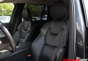 Подержанный автомобиль Volvo XC90 2021 года (15 фото)
