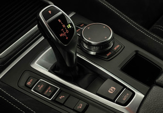 Подержанный автомобиль BMW X6 2018 года (17 фото)