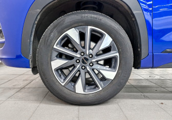 Подержанный автомобиль Exeed LX 2022 года (18 фото)