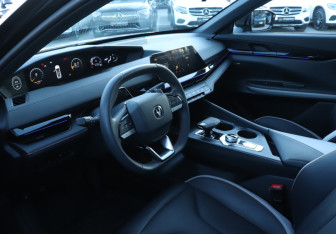 Подержанный автомобиль Changan UNI-V 2024 года (13 фото)