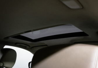 Подержанный автомобиль Infiniti QX50 2015 года (12 фото)