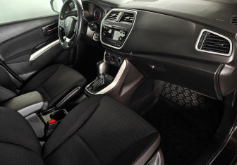 Подержанный автомобиль Suzuki SX4 Hatchback 2014 года (11 фото)