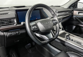 Подержанный автомобиль Exeed VX 2023 года (13 фото)