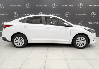 Подержанный автомобиль Hyundai Solaris Sedan 2021 года (4 фото)