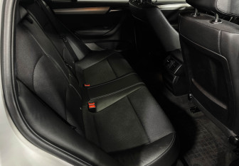 Подержанный автомобиль BMW X4 2017 года (14 фото)