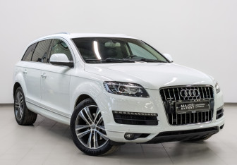 Подержанный автомобиль Audi Q7 2014 года (3 фото)