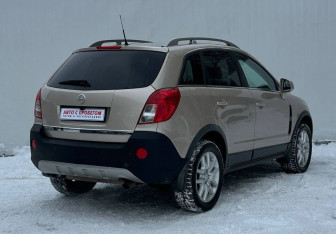 Подержанный автомобиль Opel Antara 2012 года (5 фото)
