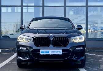 Подержанный автомобиль BMW X4 2019 года (2 фото)
