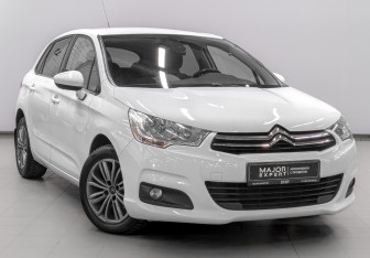 Подержанный автомобиль Citroen C4 Hatchback 2014 года (3 фото)