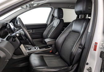 Подержанный автомобиль Land Rover Discovery Sport 2018 года (20 фото)