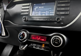 Подержанный автомобиль Kia Rio Hatchback 2020 года (15 фото)