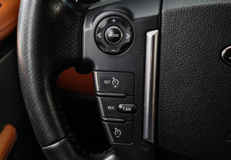 Подержанный автомобиль Land Rover Range Rover Sport 2011 года (26 фото)