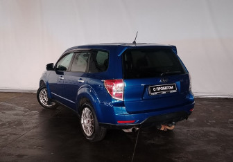 Подержанный автомобиль Subaru Forester Suv 2012 года (4 фото)
