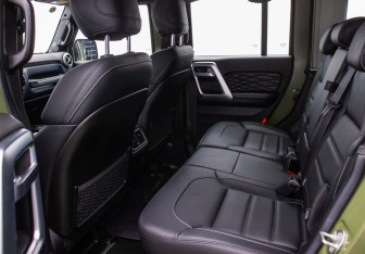 Подержанный автомобиль BAIC BJ40 2024 года (11 фото)