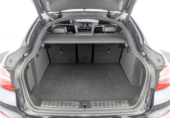 Подержанный автомобиль BMW X4 2016 года (10 фото)