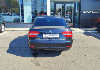 Подержанный автомобиль Skoda Superb Liftback 2013 года (6 фото)