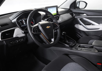 Подержанный автомобиль Chevrolet Captiva 2022 года (14 фото)