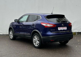Подержанный автомобиль Nissan Qashqai 2015 года (7 фото)