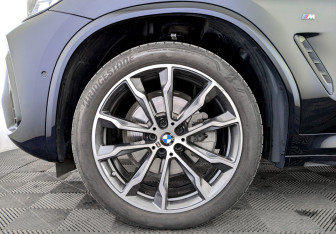Подержанный автомобиль BMW X3 2024 года (18 фото)