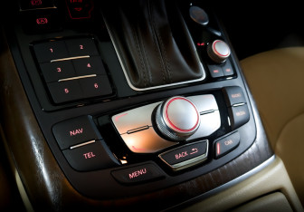 Подержанный автомобиль Audi A6 Sedan 2015 года (26 фото)