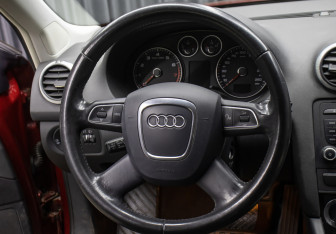 Подержанный автомобиль Audi A3 Hatchback 2009 года (17 фото)