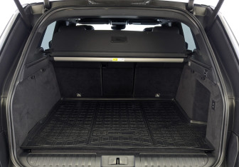 Подержанный автомобиль Land Rover Range Rover Sport 2020 года (9 фото)