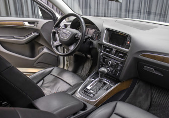 Подержанный автомобиль Audi Q5 2016 года (11 фото)