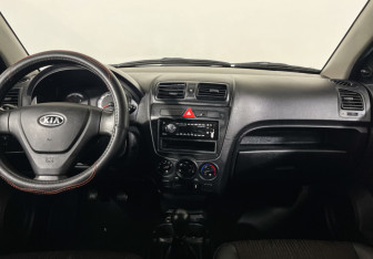 Подержанный автомобиль Kia Picanto 2009 года (11 фото)