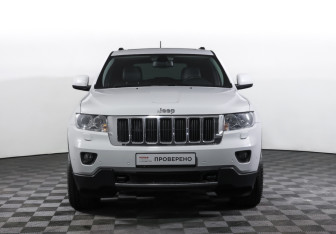 Подержанный автомобиль Jeep Grand Cherokee 2012 года (2 фото)