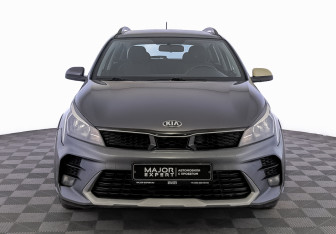 Подержанный автомобиль Kia Rio Hatchback 2021 года (2 фото)