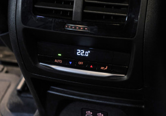 Подержанный автомобиль BMW X4 2021 года (23 фото)