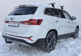 Подержанный автомобиль Jetta VS7 2022 года (5 фото)