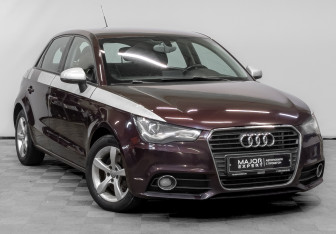 Подержанный автомобиль Audi A1 2012 года (3 фото)
