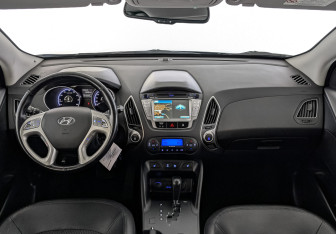 Подержанный автомобиль Hyundai ix35 2013 года (13 фото)