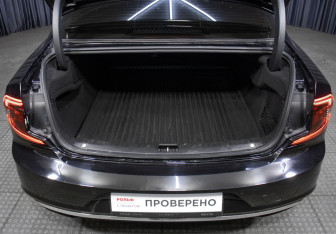 Подержанный автомобиль Volvo S90 2021 года (10 фото)