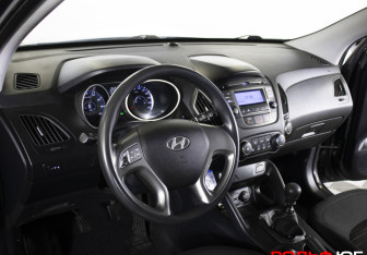 Подержанный автомобиль Hyundai ix35 2013 года (9 фото)