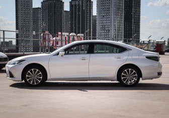 Новый Lexus ES 2025 (8 фото)