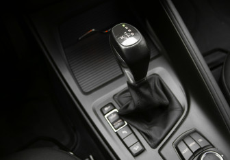 Подержанный автомобиль BMW X1 2015 года (20 фото)