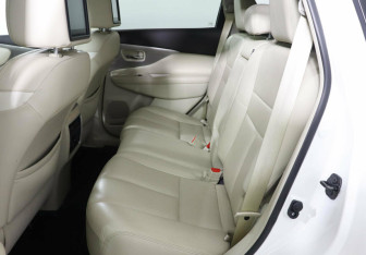 Подержанный автомобиль Nissan Murano Suv 2018 года (16 фото)