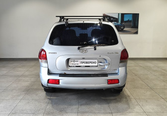 Подержанный автомобиль Hyundai Santa Fe 2007 года (6 фото)