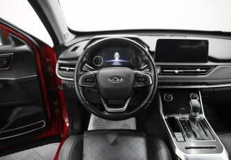 Подержанный автомобиль Chery Tiggo 8 2020 года (8 фото)