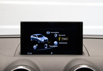 Подержанный автомобиль Audi A3 Sedan 2016 года (14 фото)