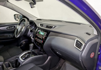 Подержанный автомобиль Nissan Qashqai 2016 года (11 фото)